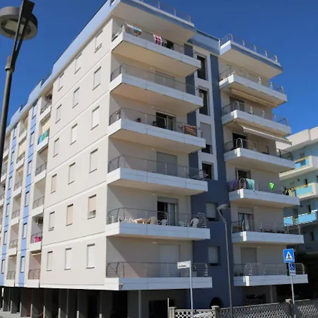 Modern Flat With Sea View 비비오네